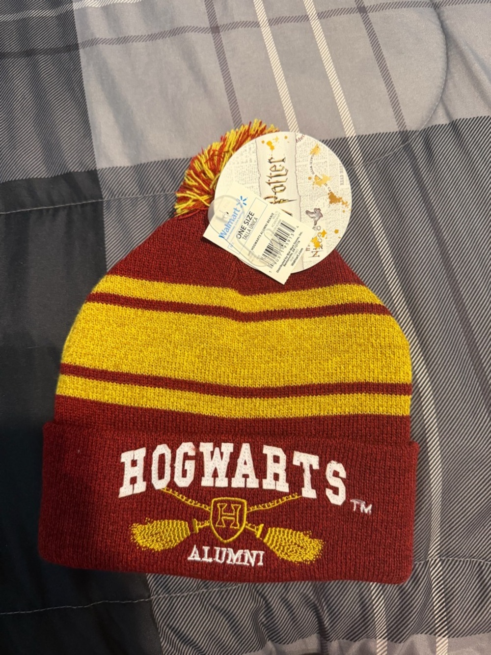 Hogwarts Alumni Pom Beanie - Maroon & Gold